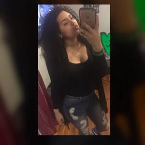 Meet your Posher, Nina